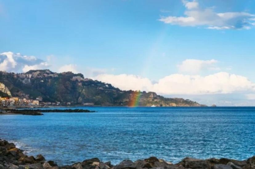 Ag Luxury Rooms Giardini Naxos Εξωτερικό φωτογραφία